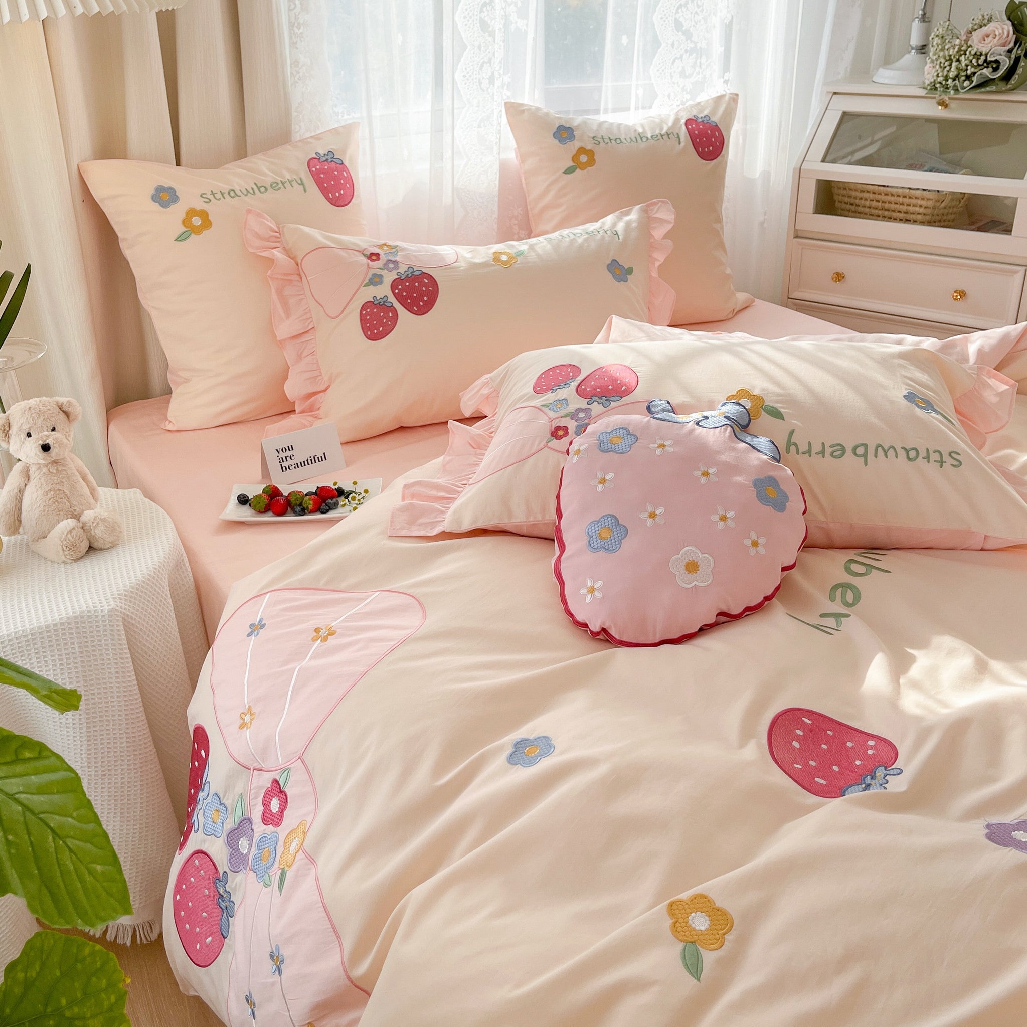 Fashion Strawberry Bedding Set PN5064