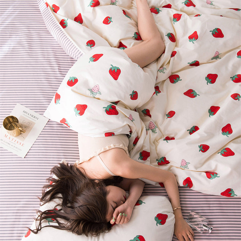 Fashion Strawberry Bedding Set JK2170