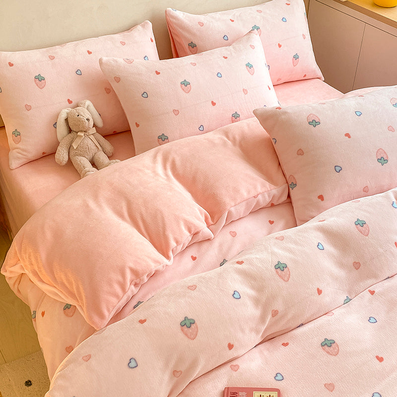 Soft Strawberry Bedding Set JK3342