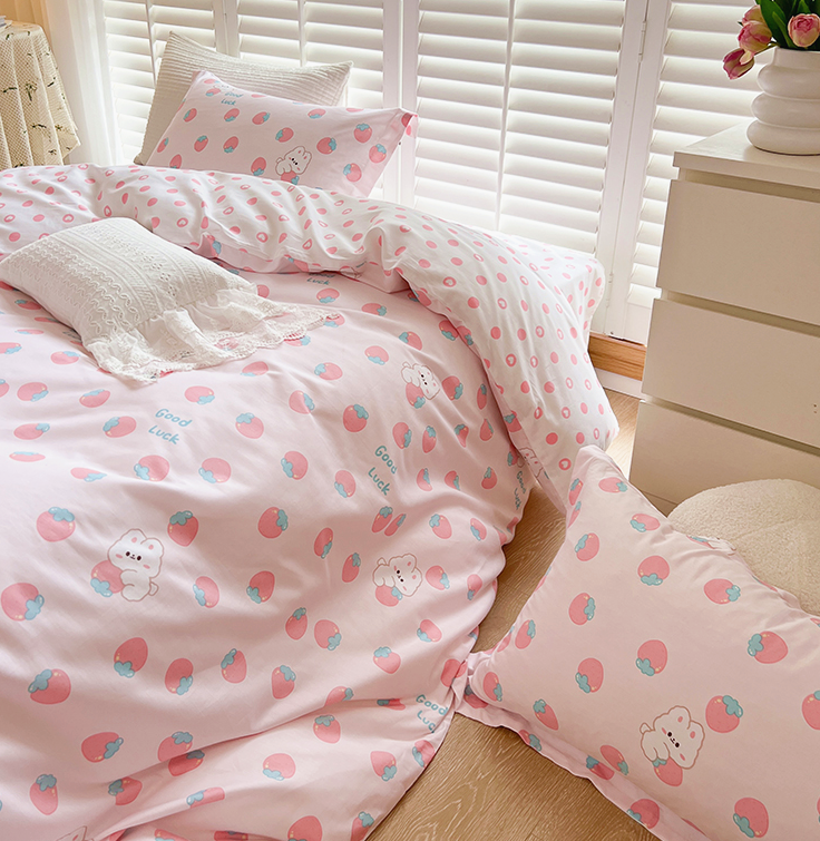 Rabbit Strawberry Bedding Set PN5145